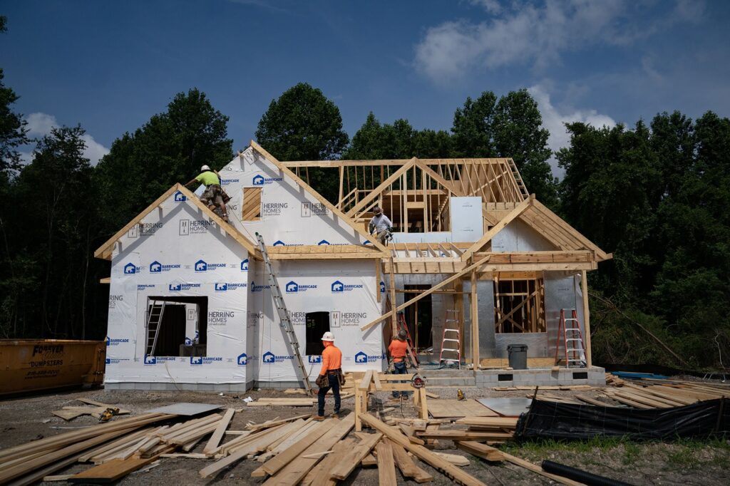 230719081030 us new home construction 0615 restricted